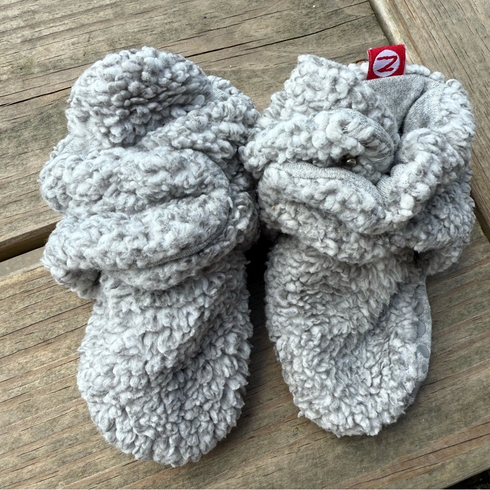 Zutano furry gripper baby bootie - 18 months - grey
